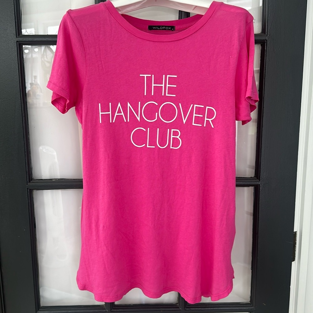 Wildfox 🦊 hangover club pink tee 🌸